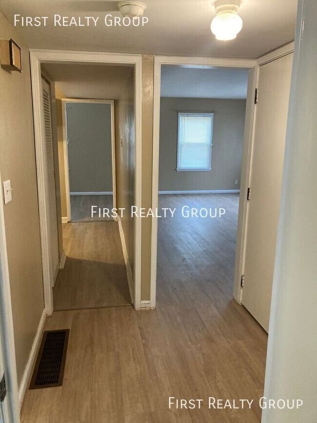 Building Photo - 3608 W. Siebenthaler-