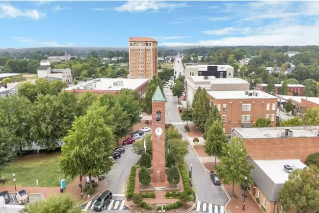 Building Photo - 155 E Broad St