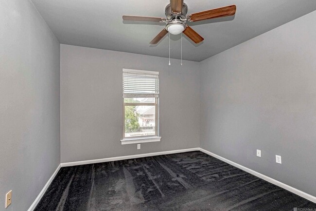 Building Photo - 18163 Pinehurst Dr