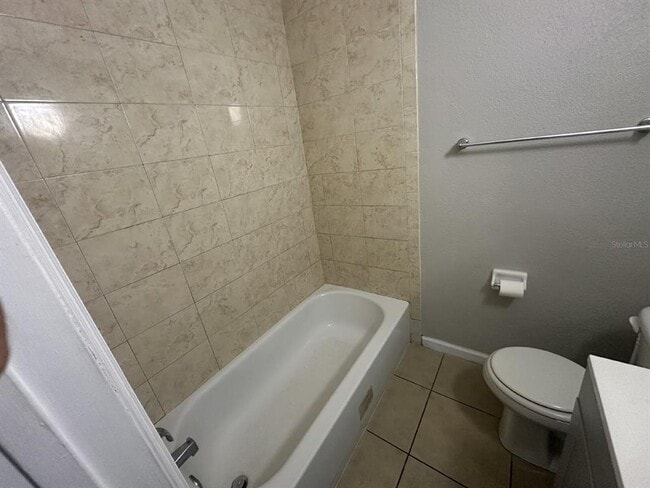 Building Photo - 403 Normandy St