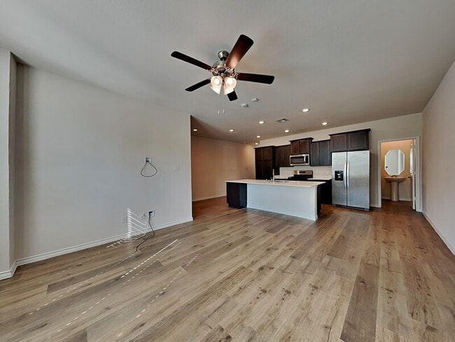 Building Photo - 2020 Saddle Wy