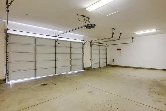 Building Photo - Wonderful 4 BR, 3 car w/ pool for rent in Alpine, CA