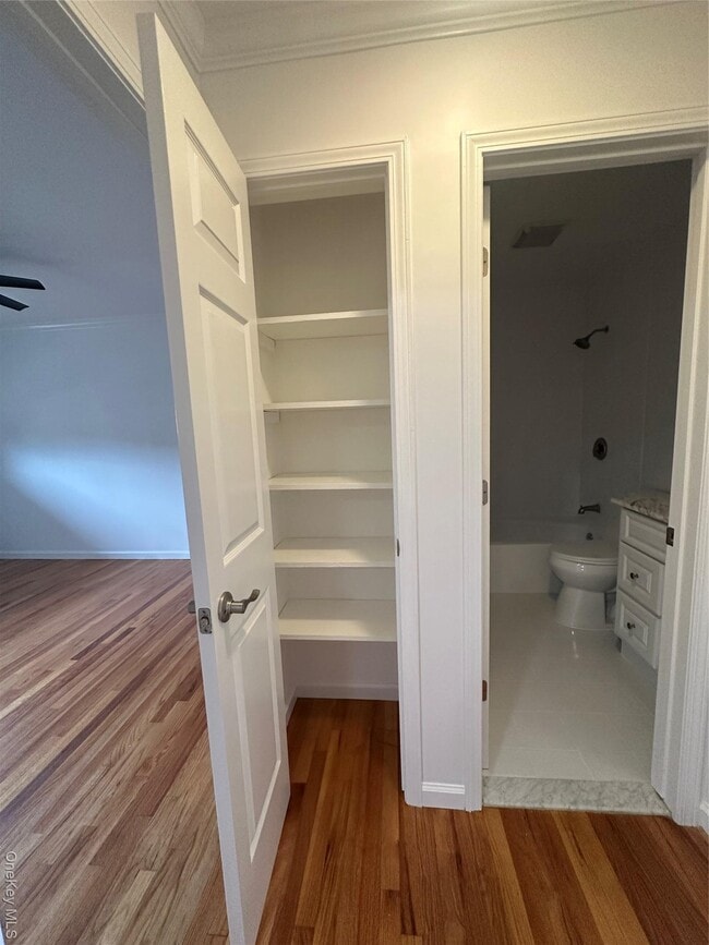 Building Photo - 12 Central Dr