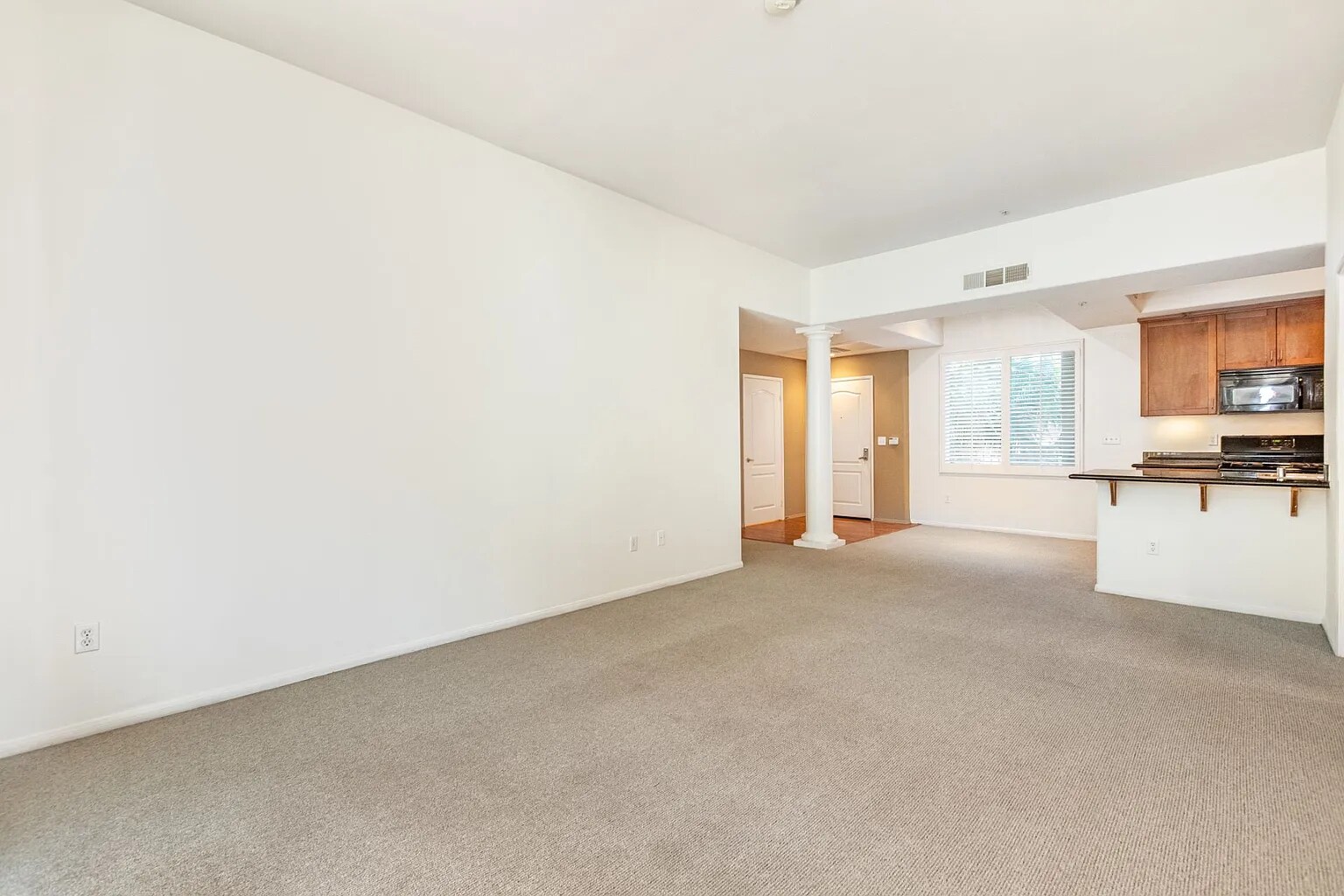 Building Photo - 4060 Glencoe Ave