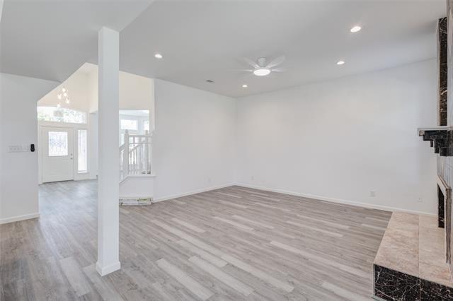 Building Photo - 1521 Palisades Dr