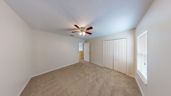 Building Photo - FABULOUS 4/2.5 HOME IN GATED CALABRIA COVE...