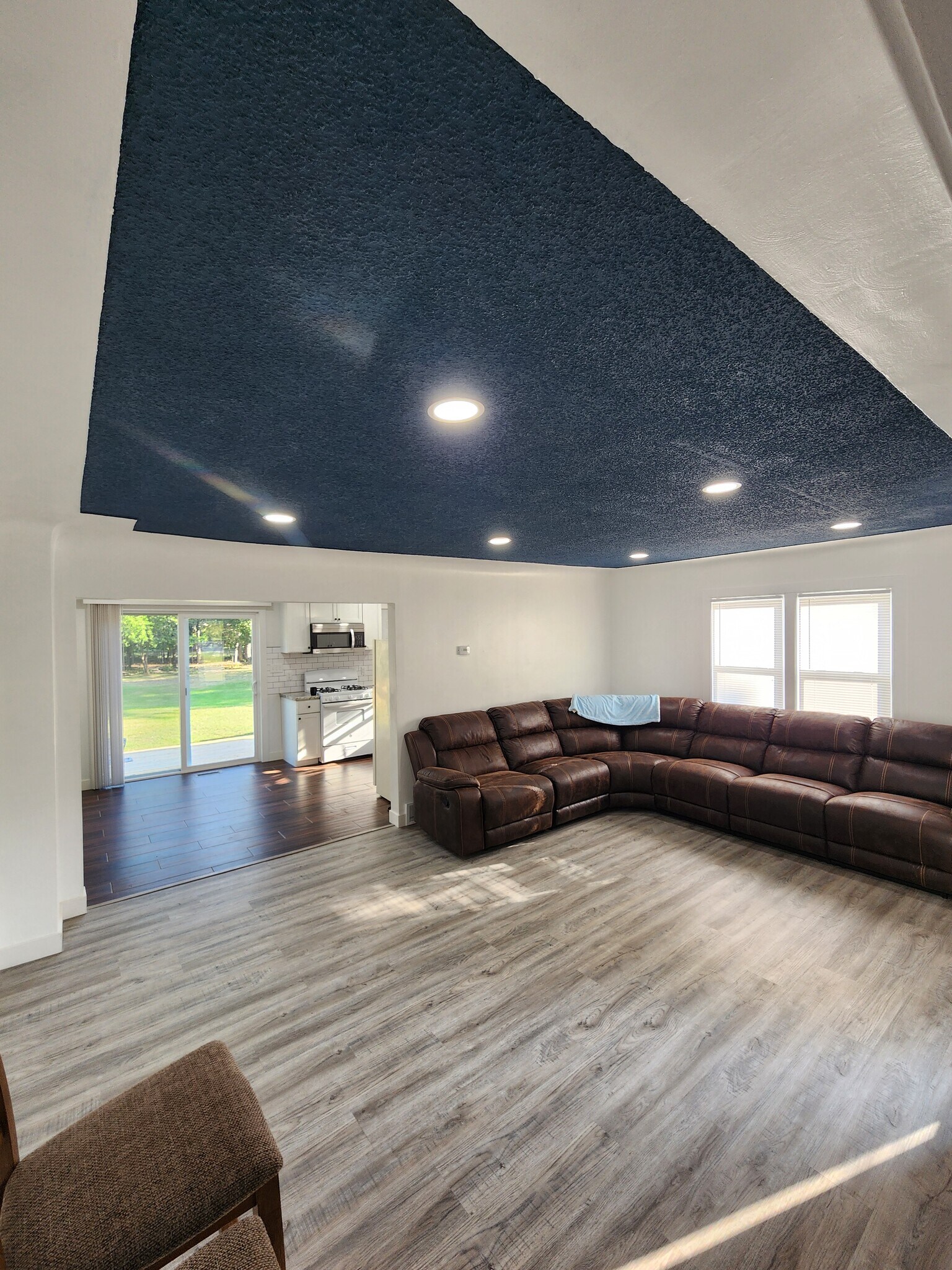 Building Photo - 1696 Hendrick Rd