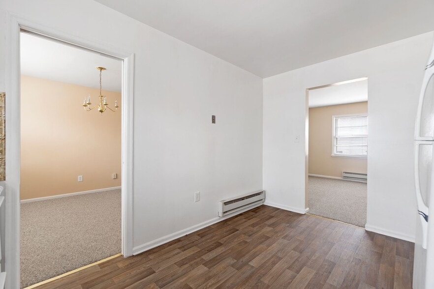 kitchen 3rd view - 208 N Park St