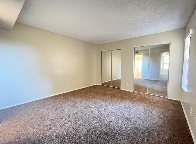 Building Photo - 10655 Lemon Ave