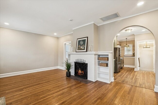 Building Photo - 1201 N McKinley Rd