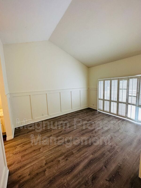 Building Photo - 43938 Northgate Ave