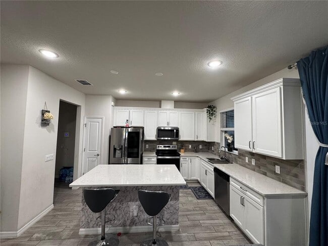 Building Photo - 4028 Diamond Dew Ln