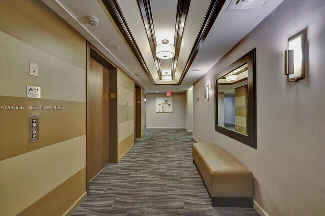 Building Photo - 3610 Yacht Club Dr
