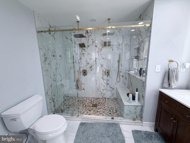 Building Photo - 6610 Cottontail Ct