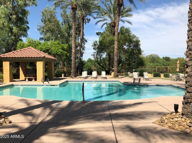 Building Photo - 4925 E Desert Cove Ave