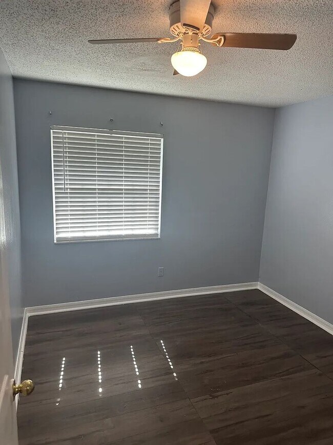 Building Photo - For Rent: Orlando, FL 3 Bed + Office | 2 B...