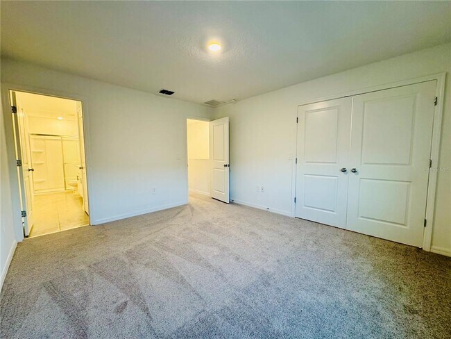 Building Photo - 2923 Skyline Lp