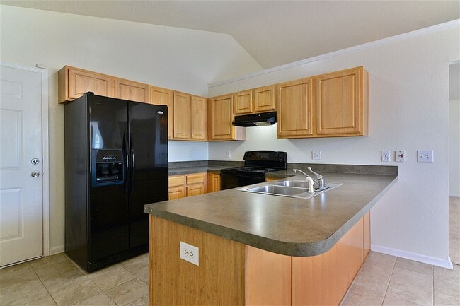 Building Photo - 321 Legend Oaks Dr