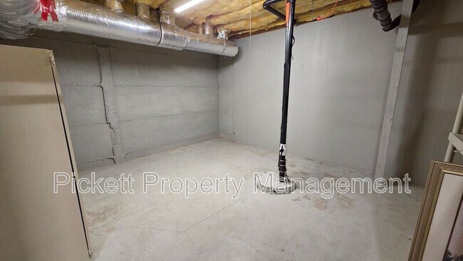 Building Photo - 11615 Breckenridge Ln NW