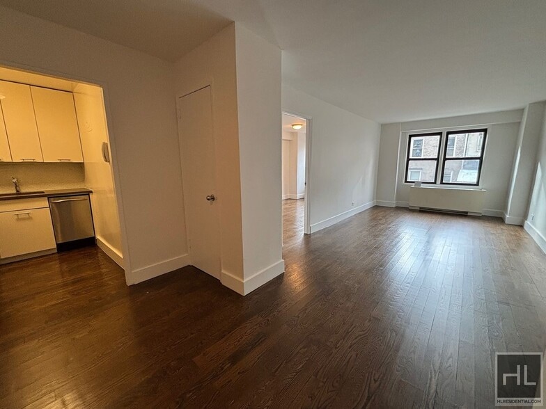 Primary Photo - EAST 63 STREET