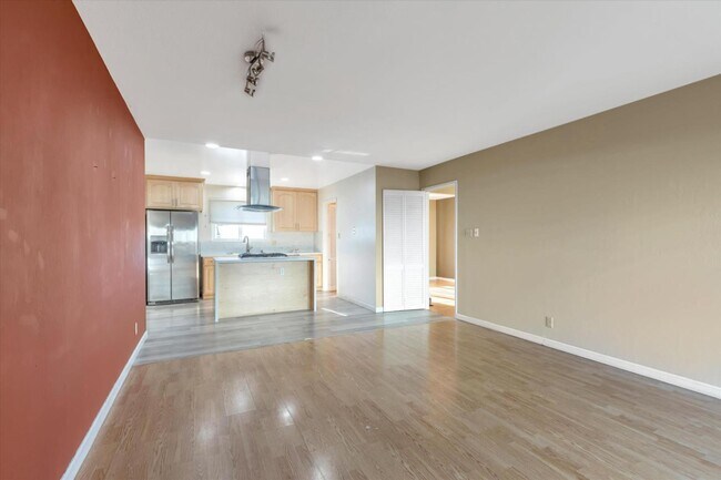 Building Photo - 40307 San Sebastian Pl