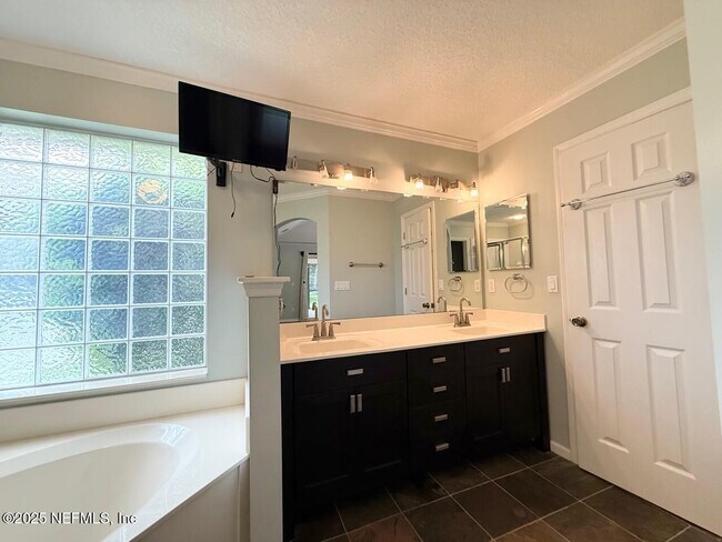 Building Photo - 1408 Tintern Ln