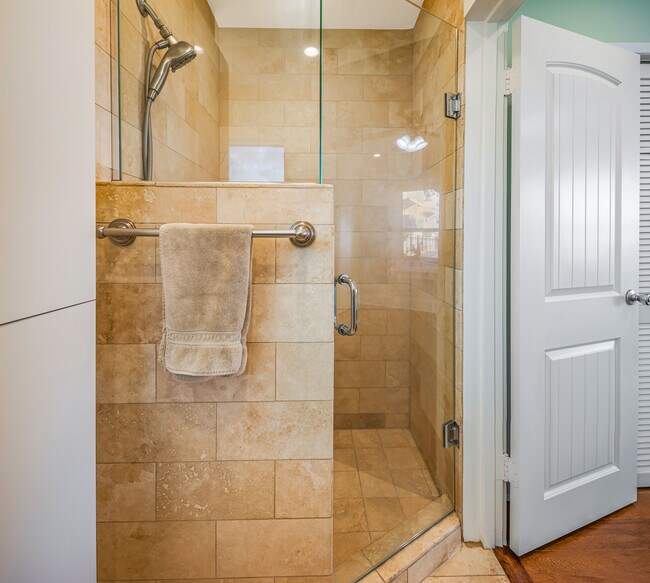 Building Photo - 240 Ashland Ave