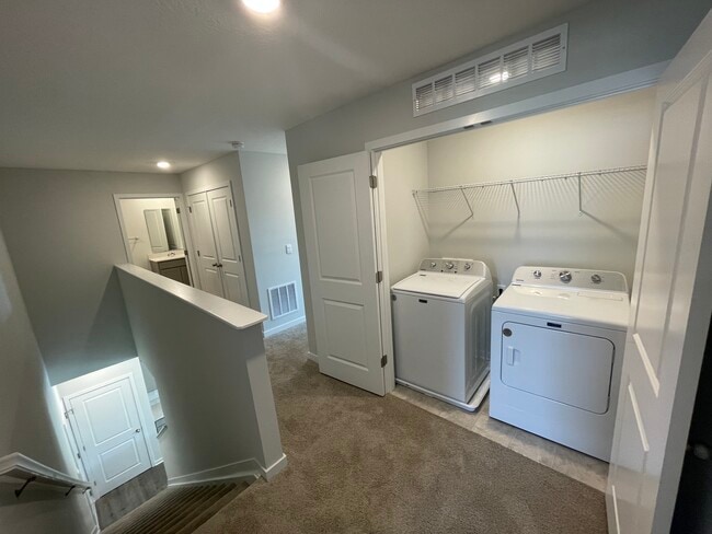 Building Photo - 6375 Marinelli Dr N