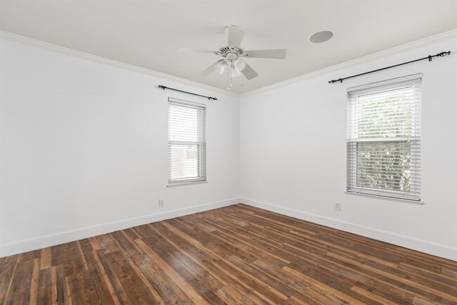 Building Photo - 2710 Thrushwood Dr