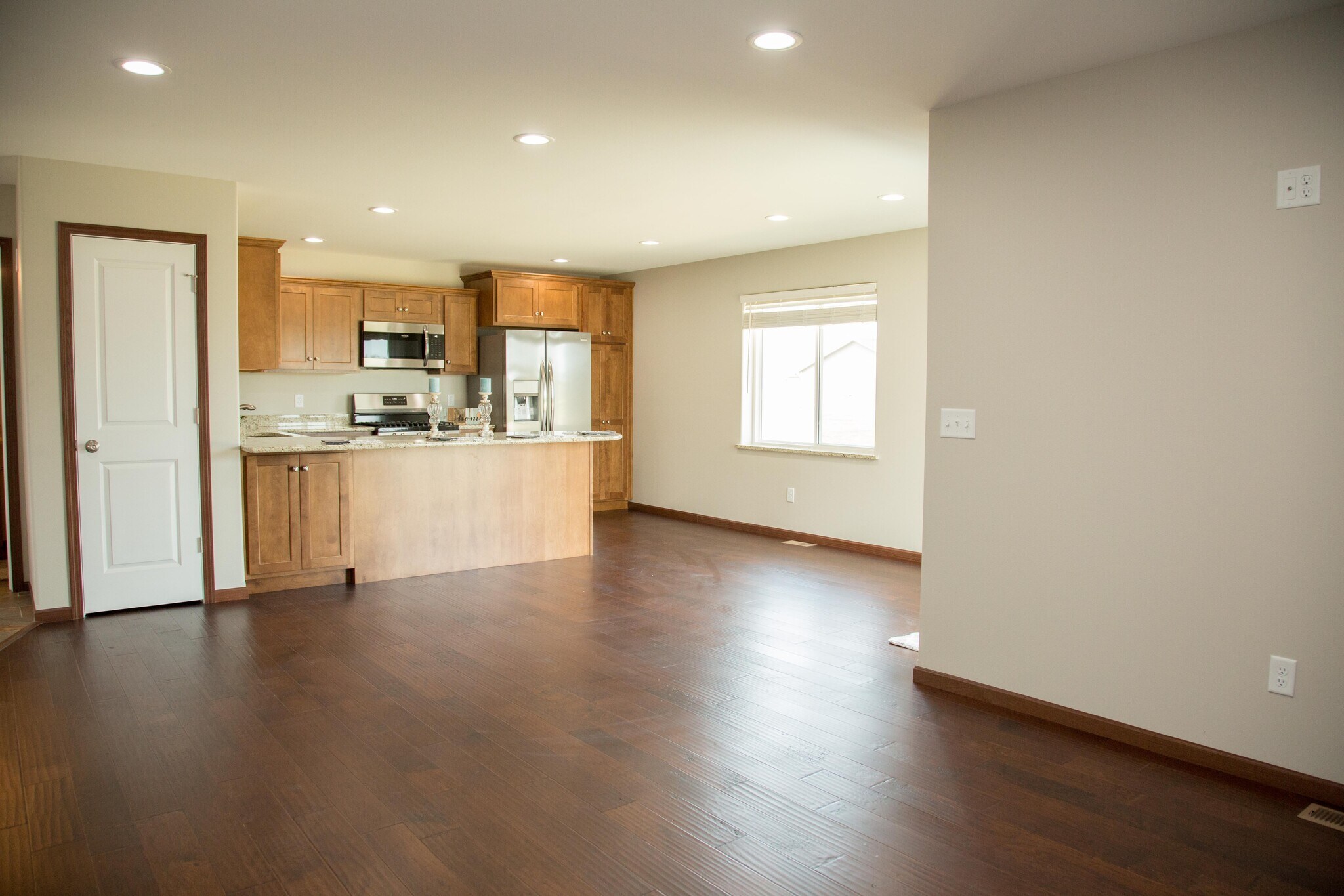 Building Photo - 6333 Pawnee Ln