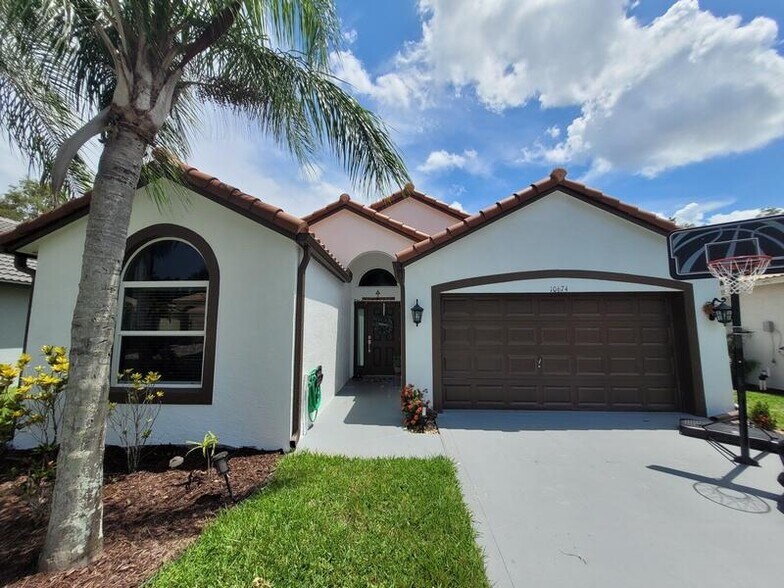 Primary Photo - 10674 Oak Bend Way