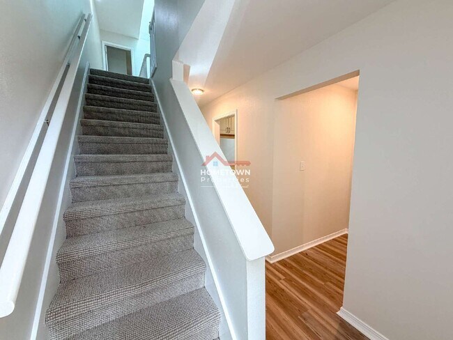 Building Photo - 4221 Brookside Dr