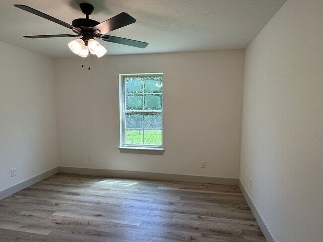 Building Photo - Now Accepting Applications – 4 BED 3 BATH | Summit Pass Subdivision | Waynesville School District
