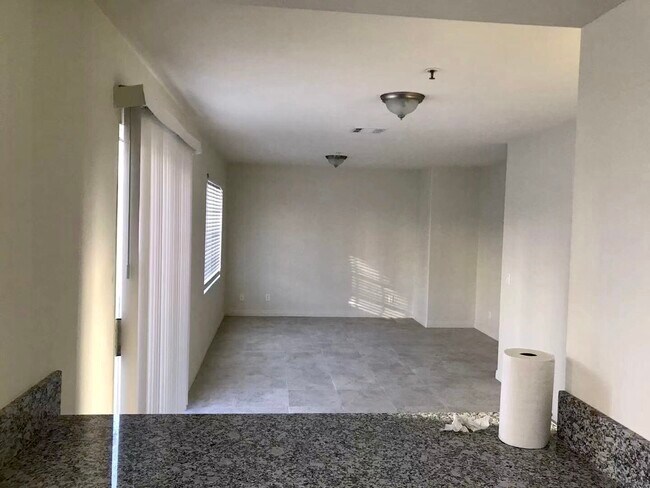 Building Photo - 809 W Duarte Rd