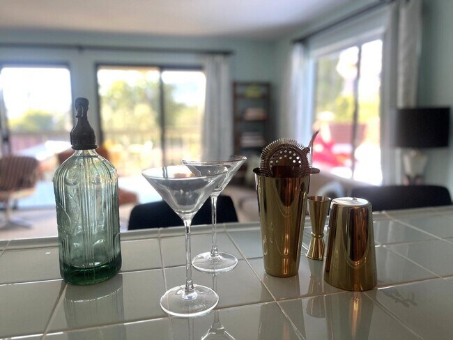 Building Photo - 1725 N Vía Miraleste