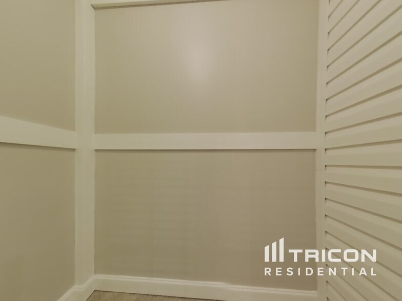 Building Photo - 628 Morgans Trace