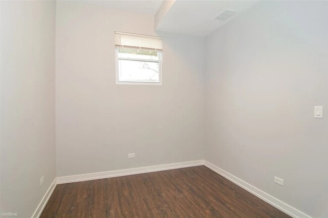 Building Photo - 1922 N Rockwell St