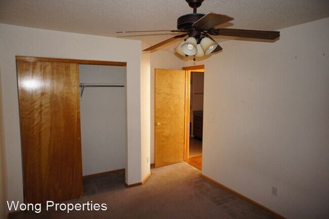 Building Photo - 3 br, 3 bath House - 5177 S. Liverpool Way...