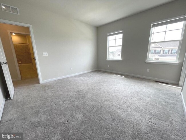 Building Photo - 2328 Hawkshill Dr