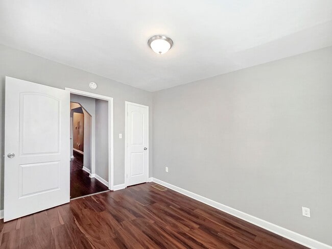 Building Photo - Recently Updated 4 Bedroom 2 Bath Ranch in the Pittsburgh area of Atlanta - Housing Vouchers Acce...