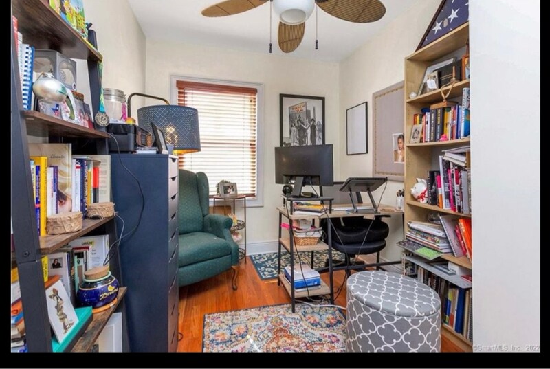 Building Photo - 185 King St