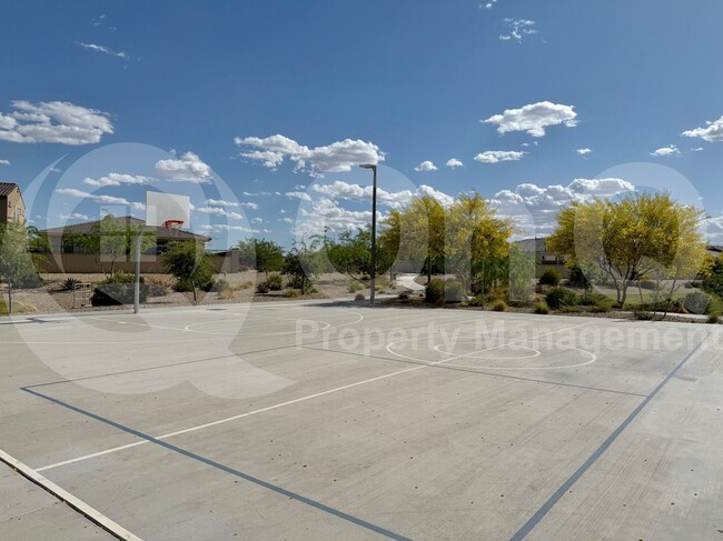 Building Photo - 8923 W Solano Dr