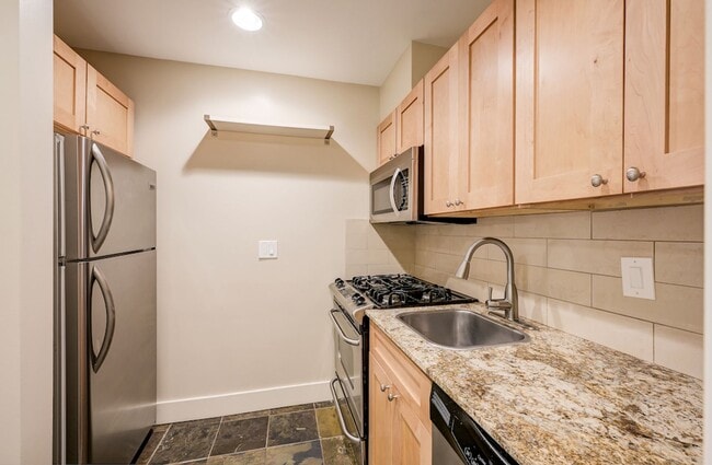 Building Photo - 15 W Dravus St