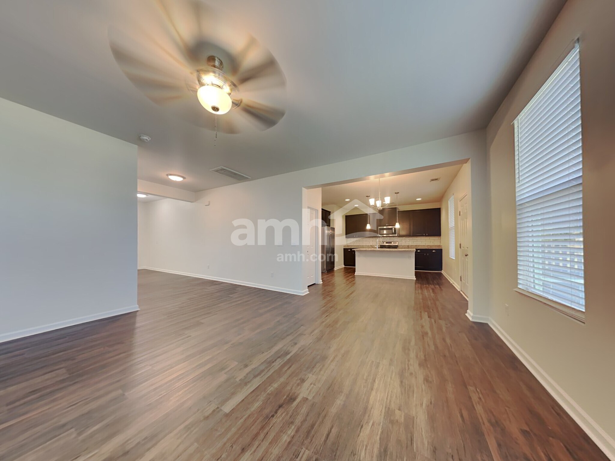 Building Photo - 347 Southwilde Way