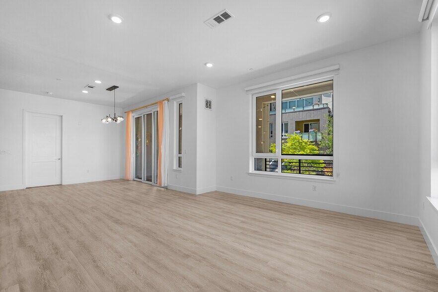 Building Photo - 2339 Kinetic Cmn