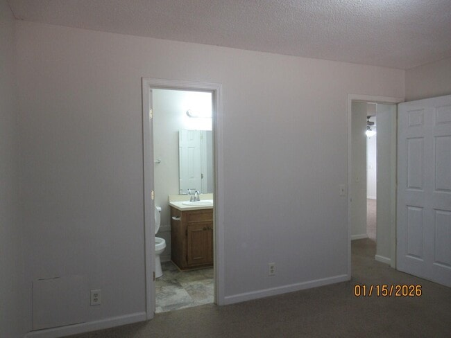 Building Photo - 174 Gertrude Dr