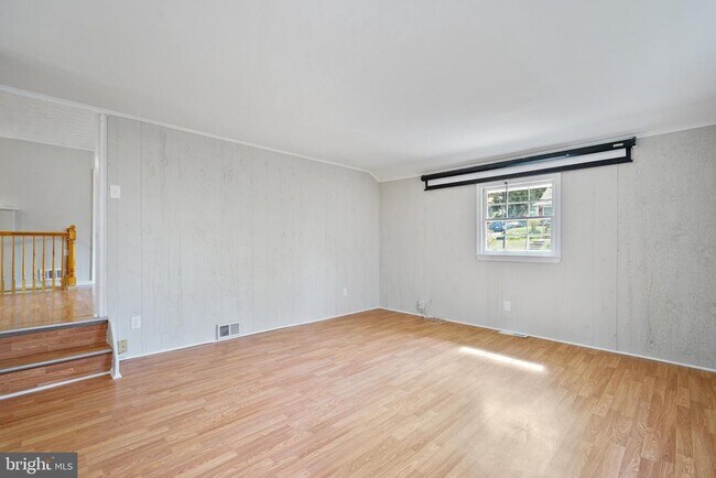 Building Photo - 7421 Nigh Rd