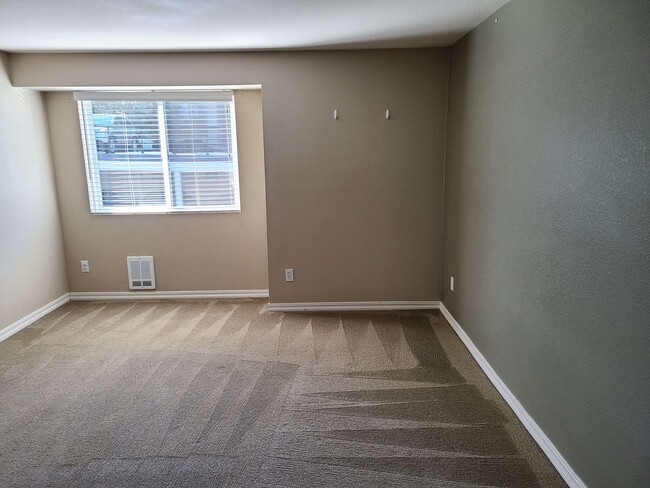 Master bedroom - 1760 W Sunn Fjord Ln