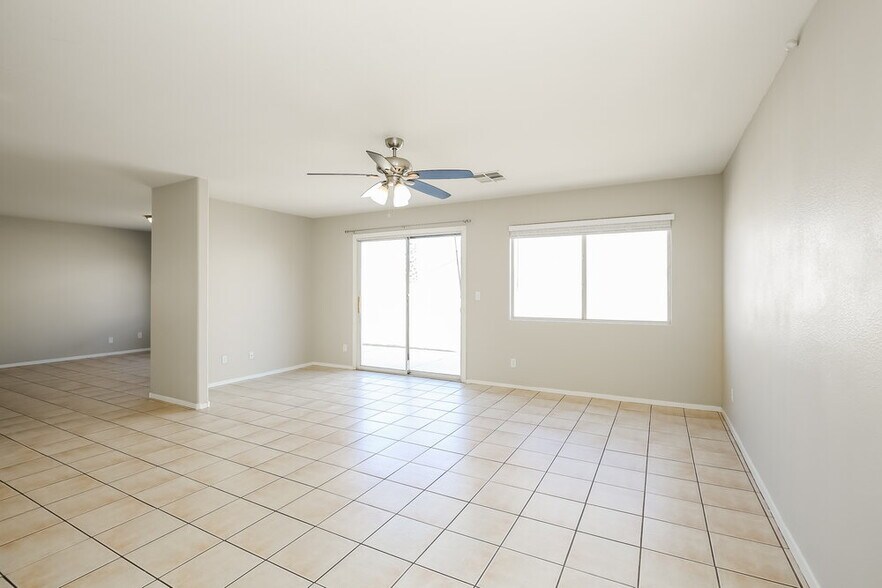 Building Photo - 3940 Camryn Holly St
