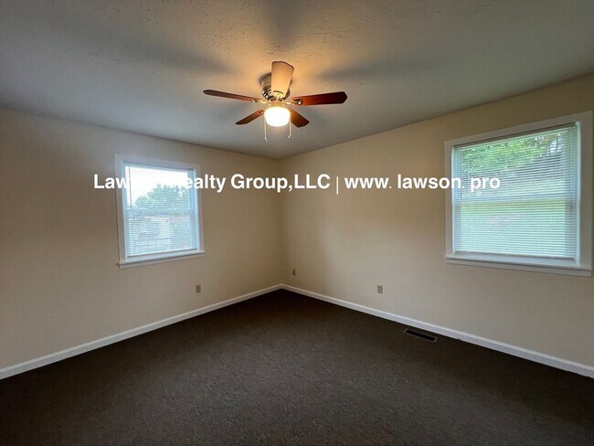 Building Photo - 1022 Niagara Rd